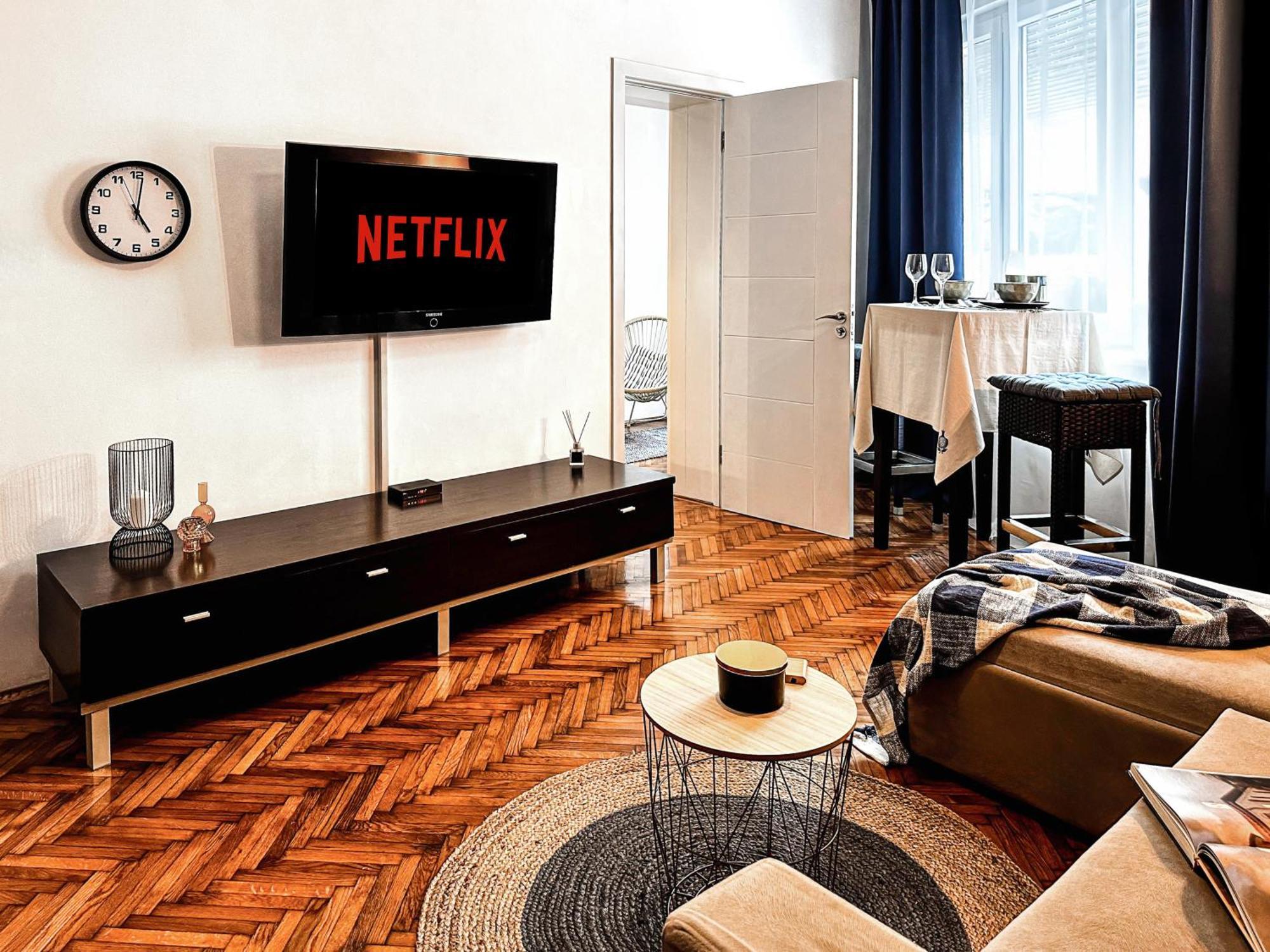 Insta-Apt Old Town Central Park Renovated Belgrade Exterior photo